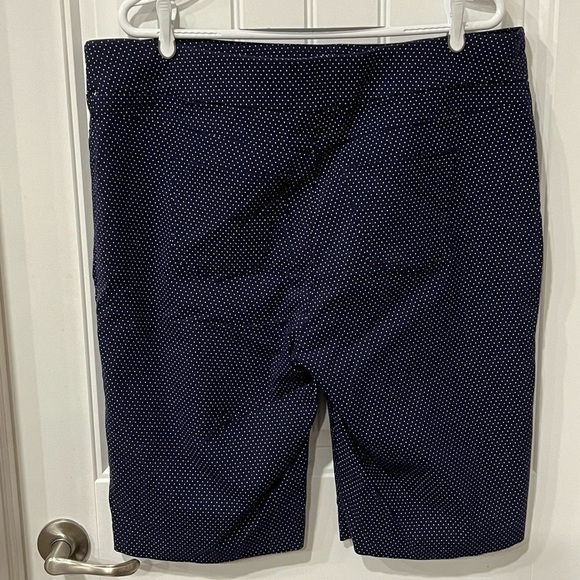 Sears 16W Navy Blue Polka Dot Stretchy Bermuda Shorts Pull on - Picture 7 of 11
